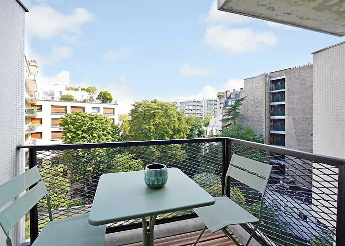 2p Near Trocadero - Eiffel Tower * Párizs